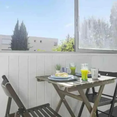 T2 Avec Loggia A 10 Min Du Centre De Apartment